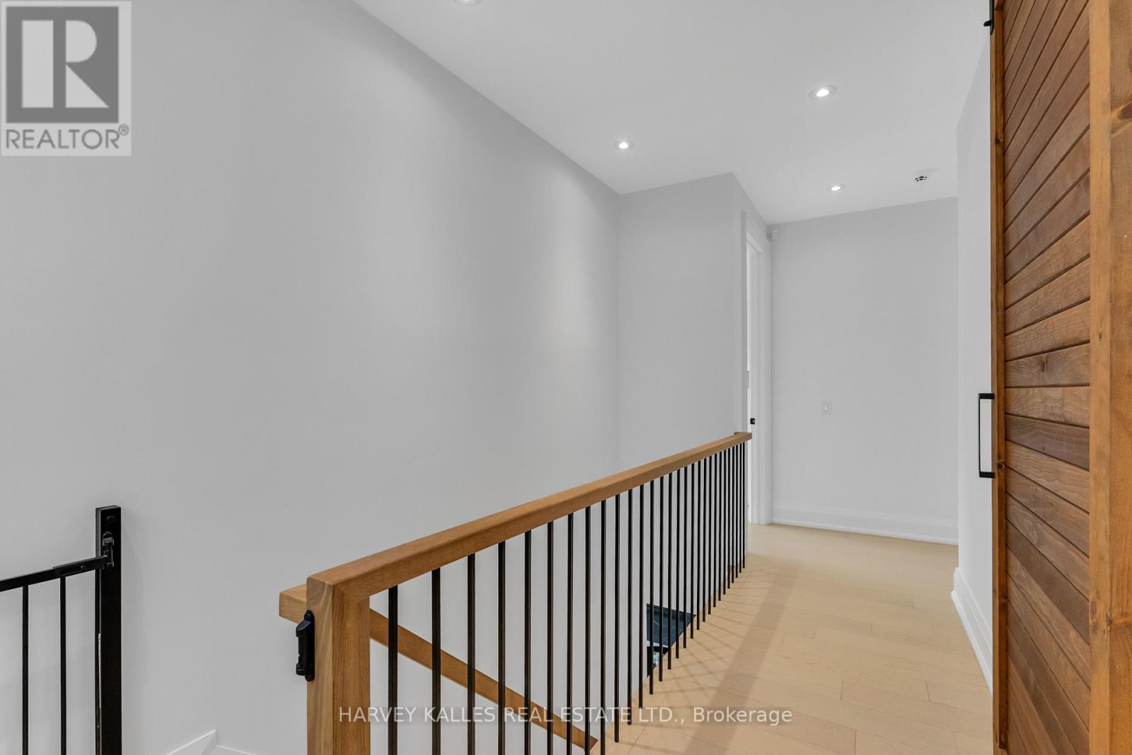 32 Almont Road, Toronto (Clanton Park), Ontario  M3H 3E3 - Photo 20 - C12410036