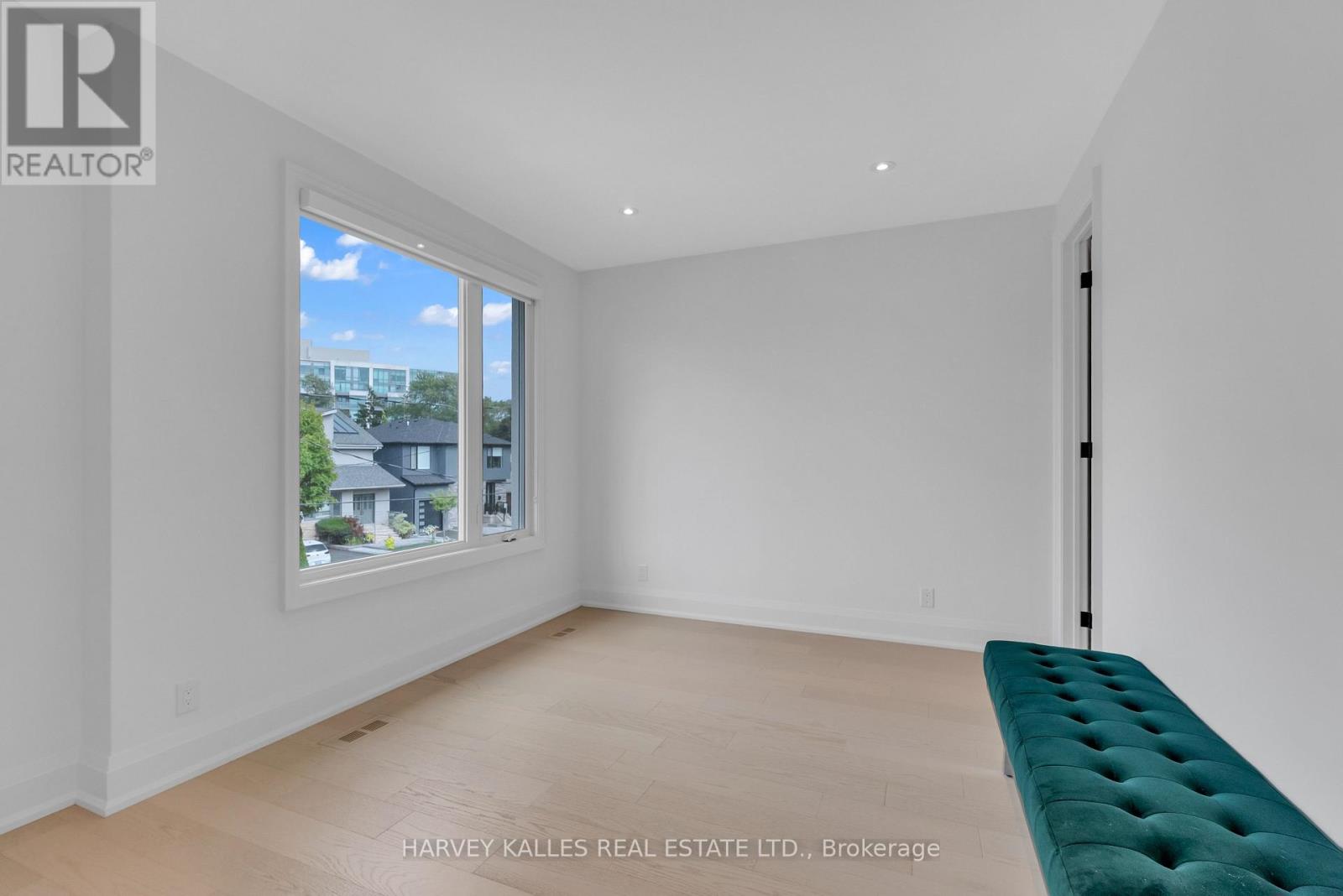 32 Almont Road, Toronto (Clanton Park), Ontario  M3H 3E3 - Photo 25 - C12410036