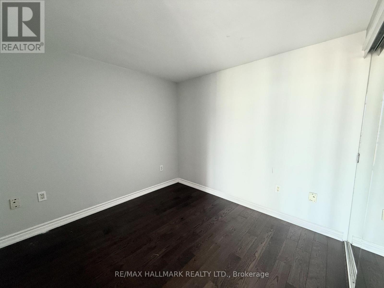 2805 - 11 Brunel Court, Toronto, Ontario  M5V 3Y3 - Photo 12 - C12410054