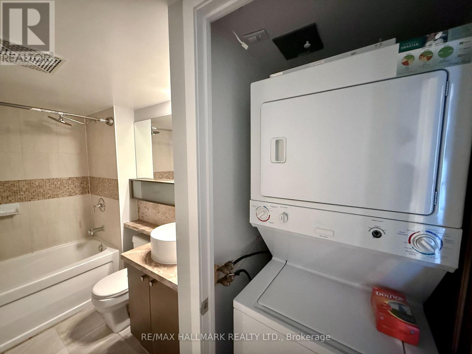 2805 - 11 Brunel Court, Toronto, Ontario  M5V 3Y3 - Photo 16 - C12410054