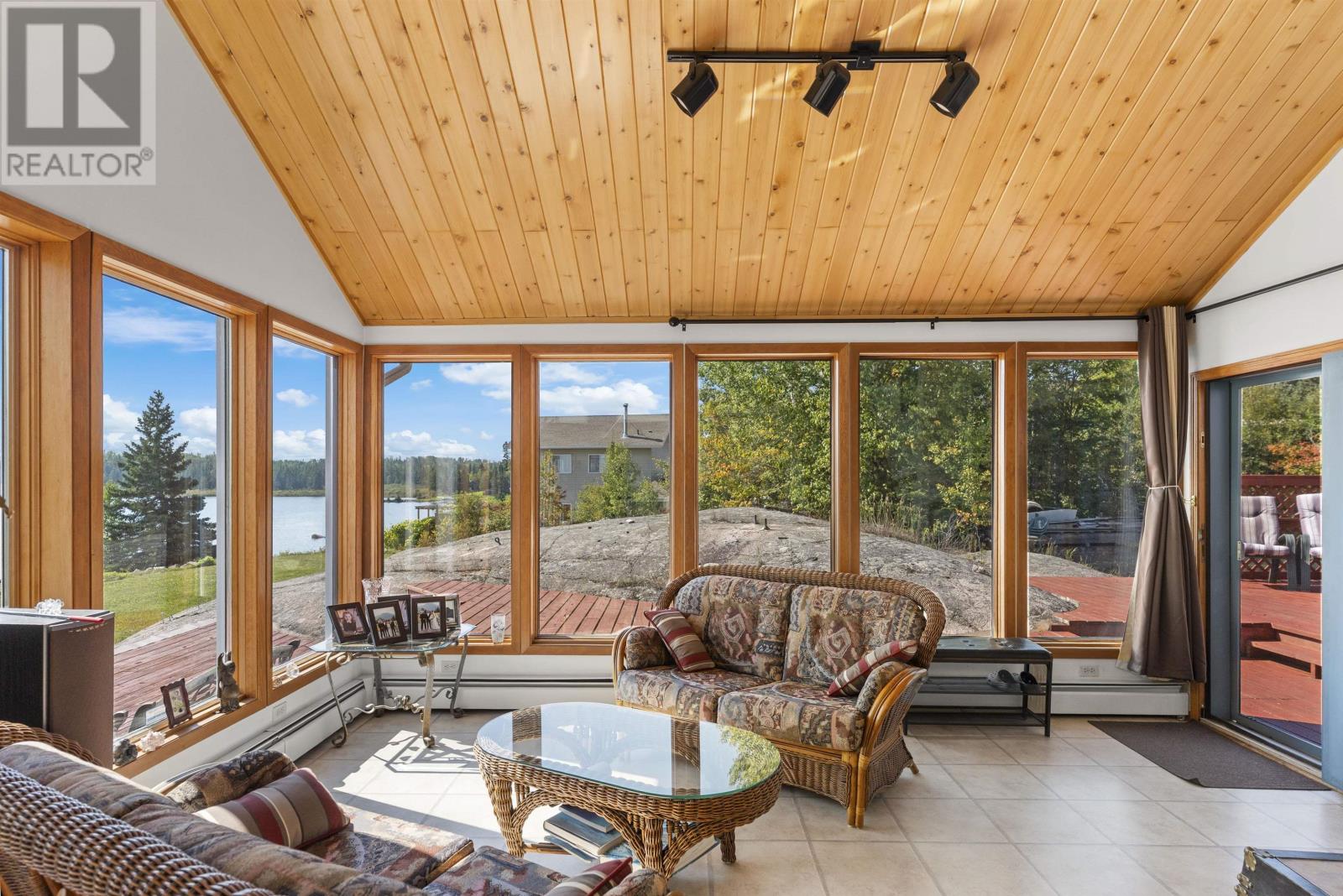 1623 Coral Bay Dr, Shuniah, Ontario  P7A 0G4 - Photo 13 - TB252967