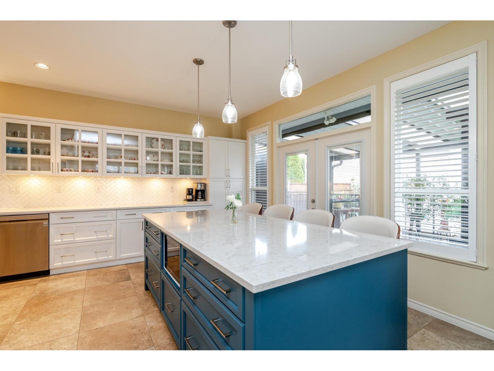 18759 66 Avenue, Surrey, British Columbia  V3S 0T1 - Photo 5 - R3048897