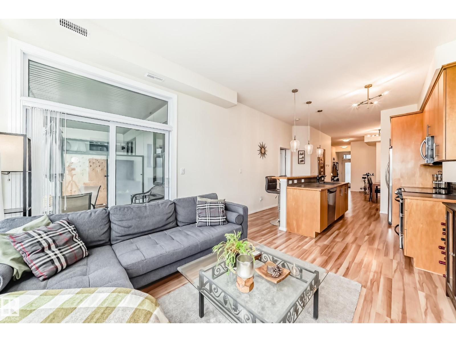 #303 10531 117 St Nw, Edmonton, Alberta  T5H 0A8 - Photo 3 - E4458157