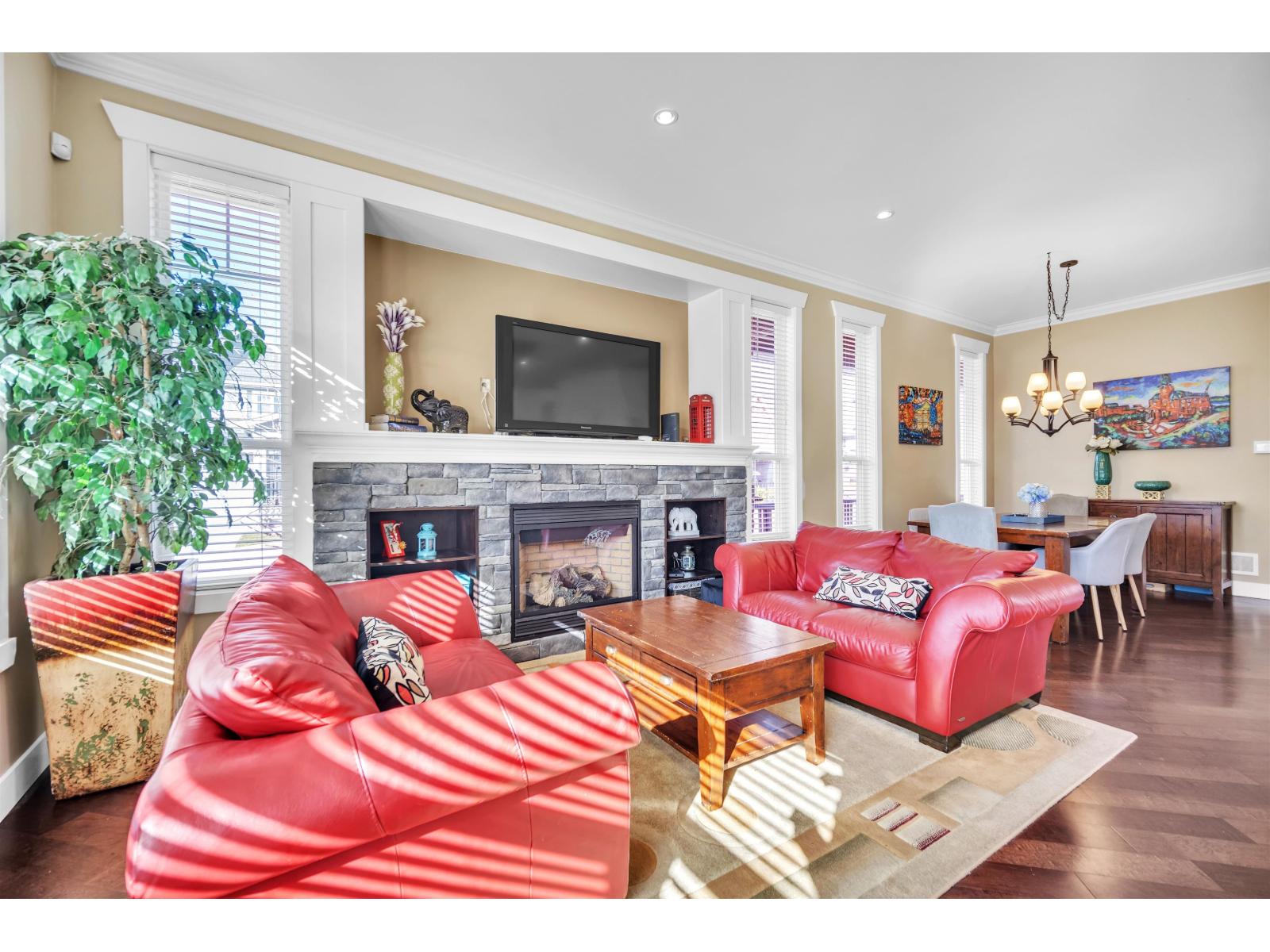 17402 2b Avenue, Surrey, British Columbia  V3Z 6R9 - Photo 5 - R3049012