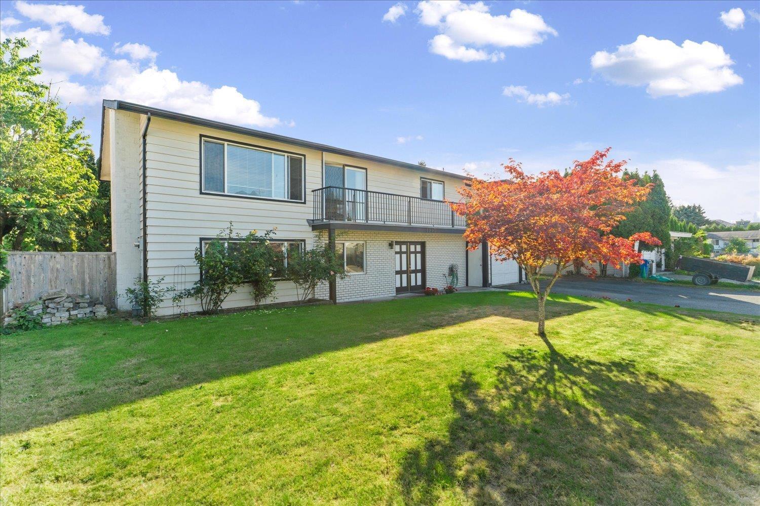 1943 Catalina Crescent, Abbotsford, British Columbia  V2T 3W2 - Photo 3 - R3048943