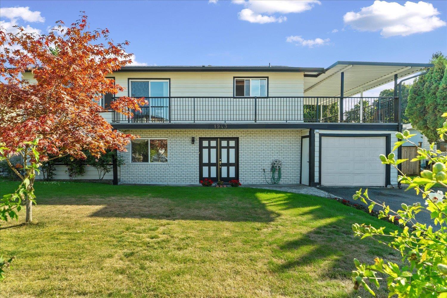 1943 Catalina Crescent, Abbotsford, British Columbia  V2T 3W2 - Photo 1 - R3048943