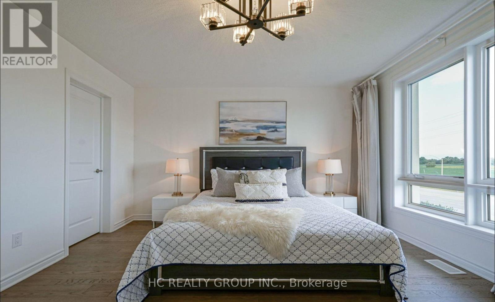2 Chicago Lane, Markham, Ontario  L6E 0V6 - Photo 6 - N12410004