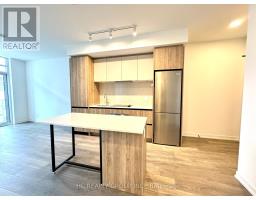 808 - 8 BEVERLEY GLEN BOULEVARD, Vaughan, Ontario