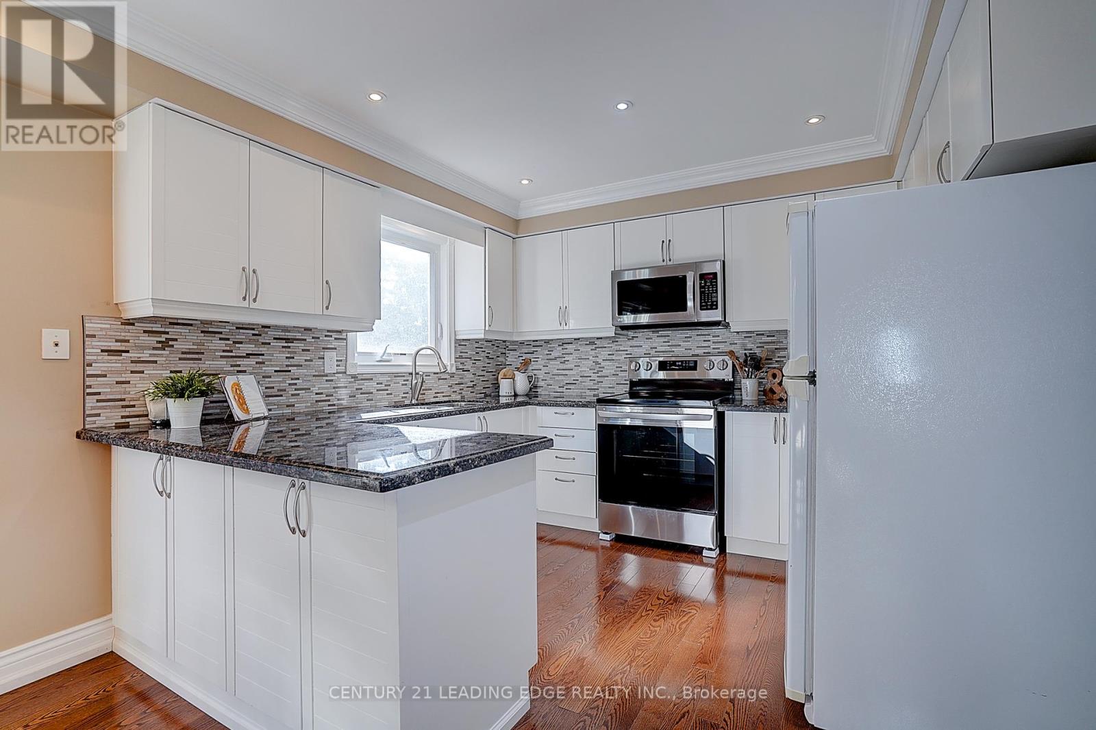 27 Sawyer Crescent, Markham, Ontario  L3P 5T8 - Photo 17 - N12410015