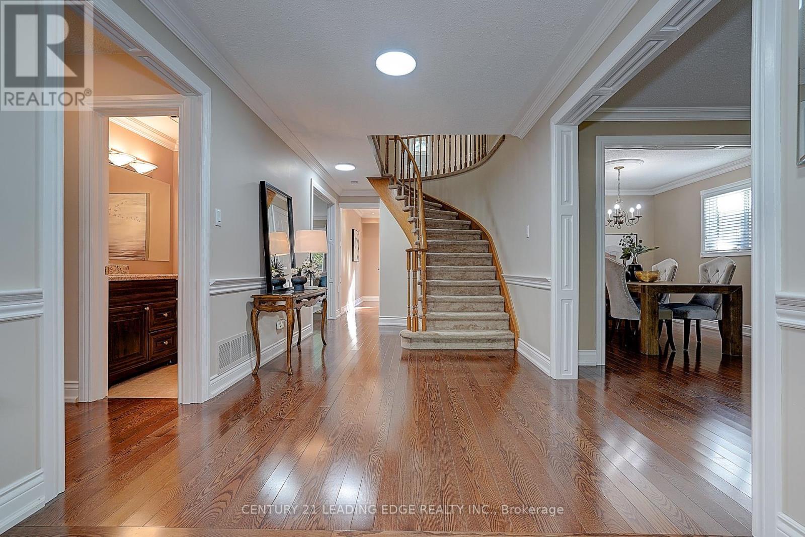 27 Sawyer Crescent, Markham, Ontario  L3P 5T8 - Photo 6 - N12410015
