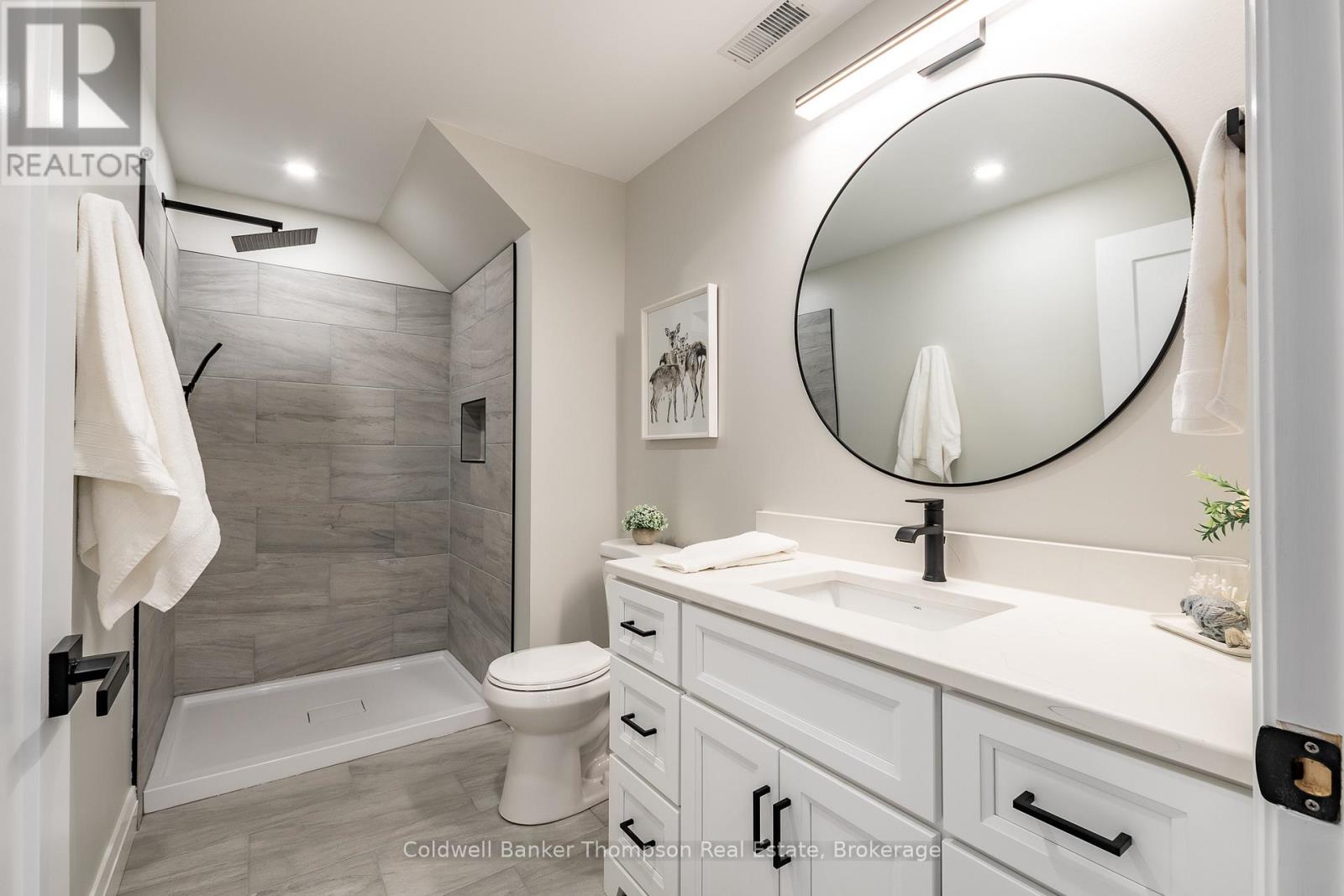 14 Mackenzie Drive, Huntsville, Ontario  P1H 0A1 - Photo 37 - X12367779