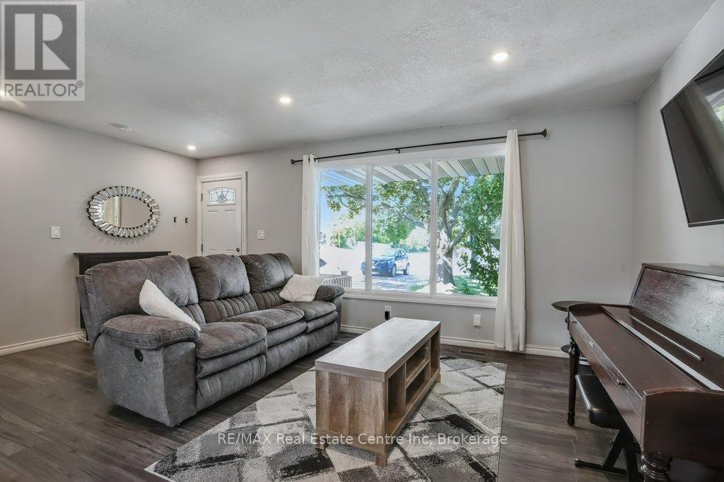 164 Willow Road, Guelph, Ontario  N1H 1W8 - Photo 7 - X12404024
