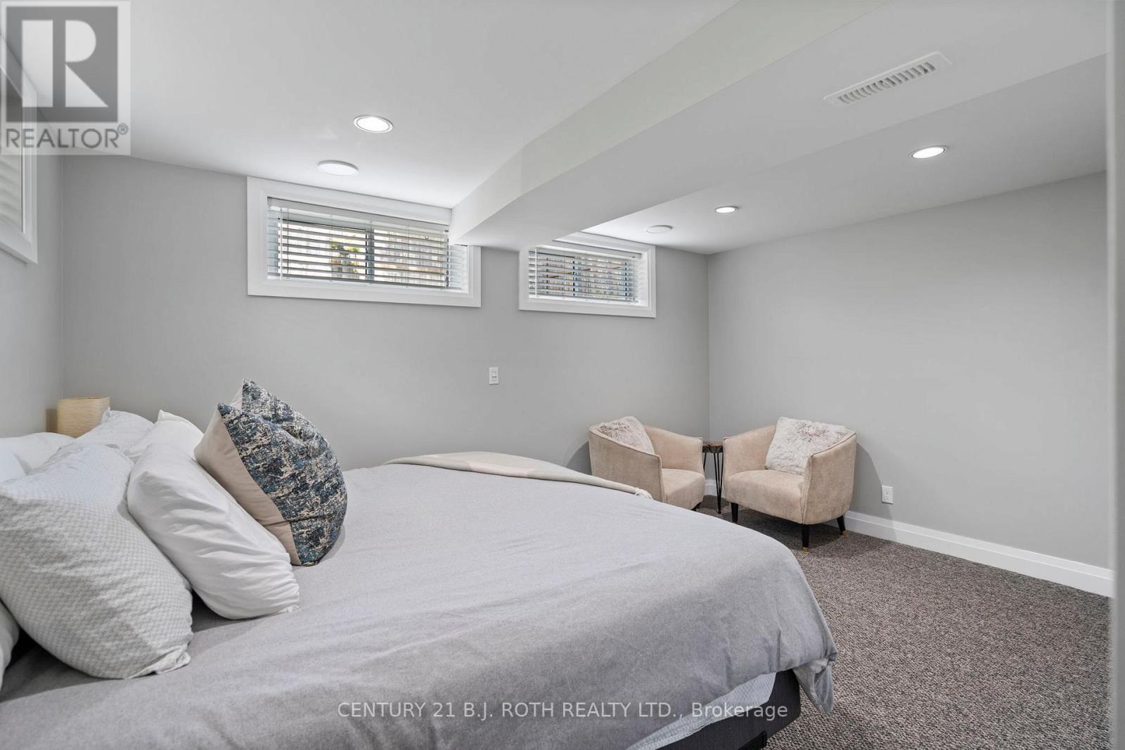 88 Puget Street, Barrie, Ontario  L4M 4N4 - Photo 34 - S12409992