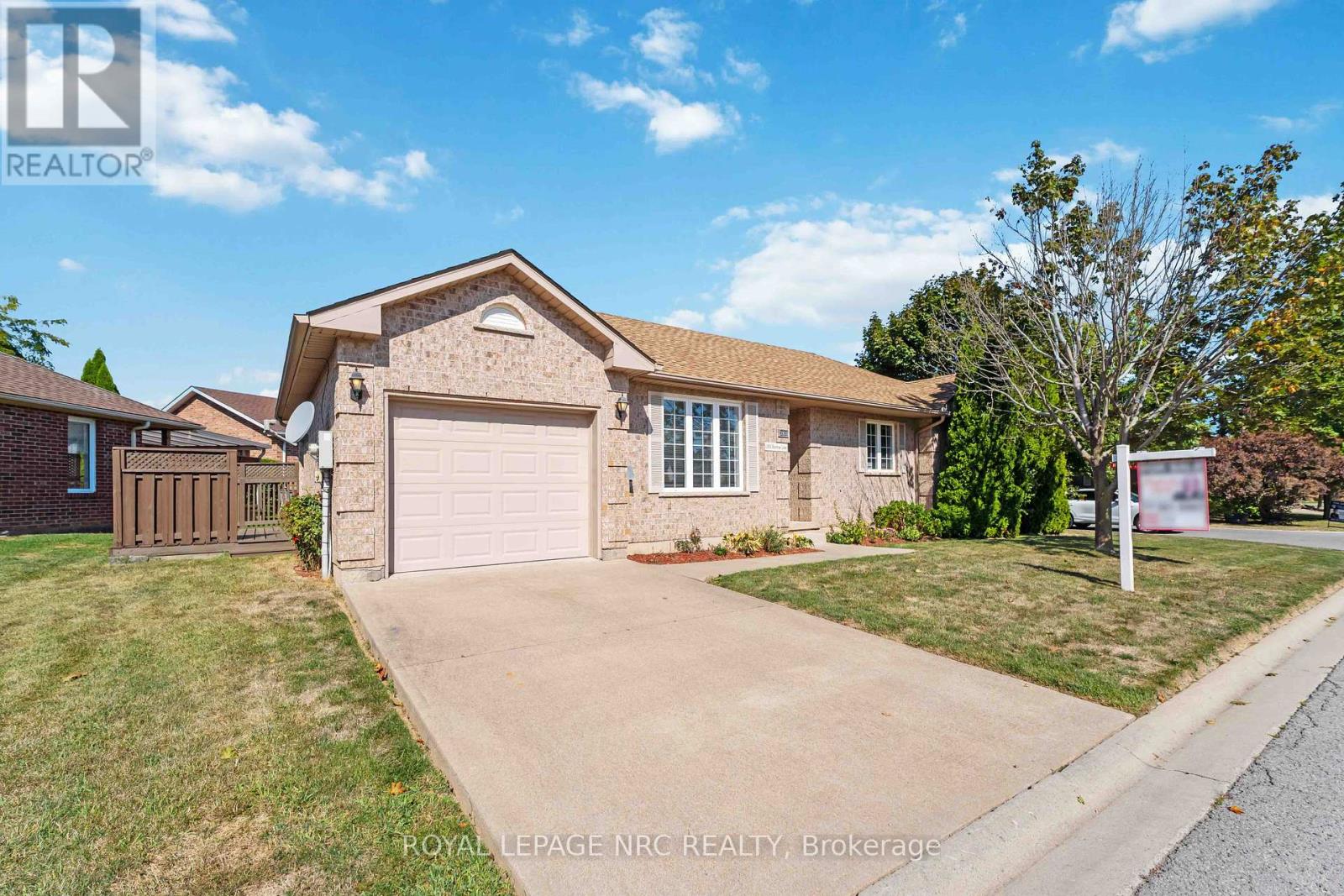 3900 Rainbow Lane, Lincoln, Ontario  L0R 2C0 - Photo 1 - X12371807