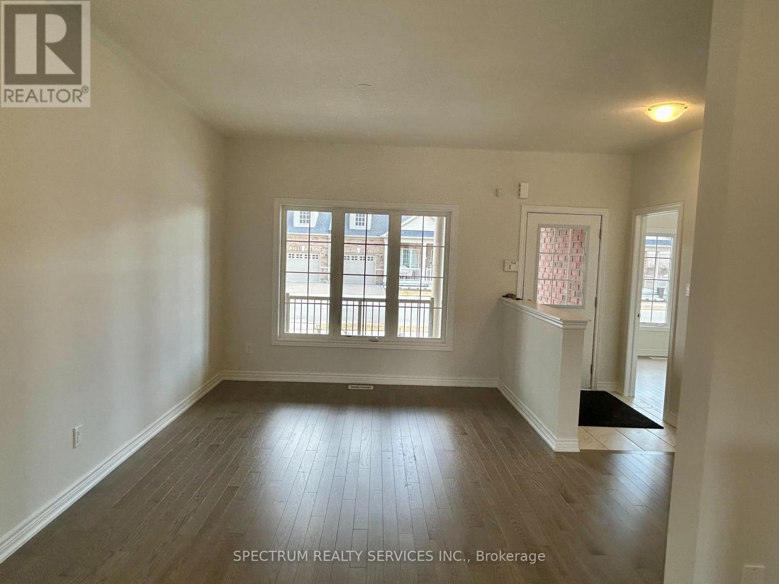 128 Degasperis Trail, Brampton (Sandringham-Wellington), Ontario  L6R 4C7 - Photo 4 - W12410003