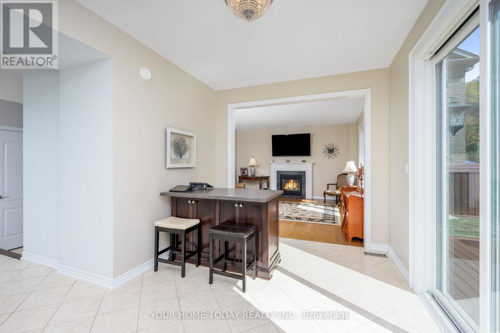 94 Foxtail Court, Halton Hills, Ontario  L7G 0G2 - Photo 14 - W12410063