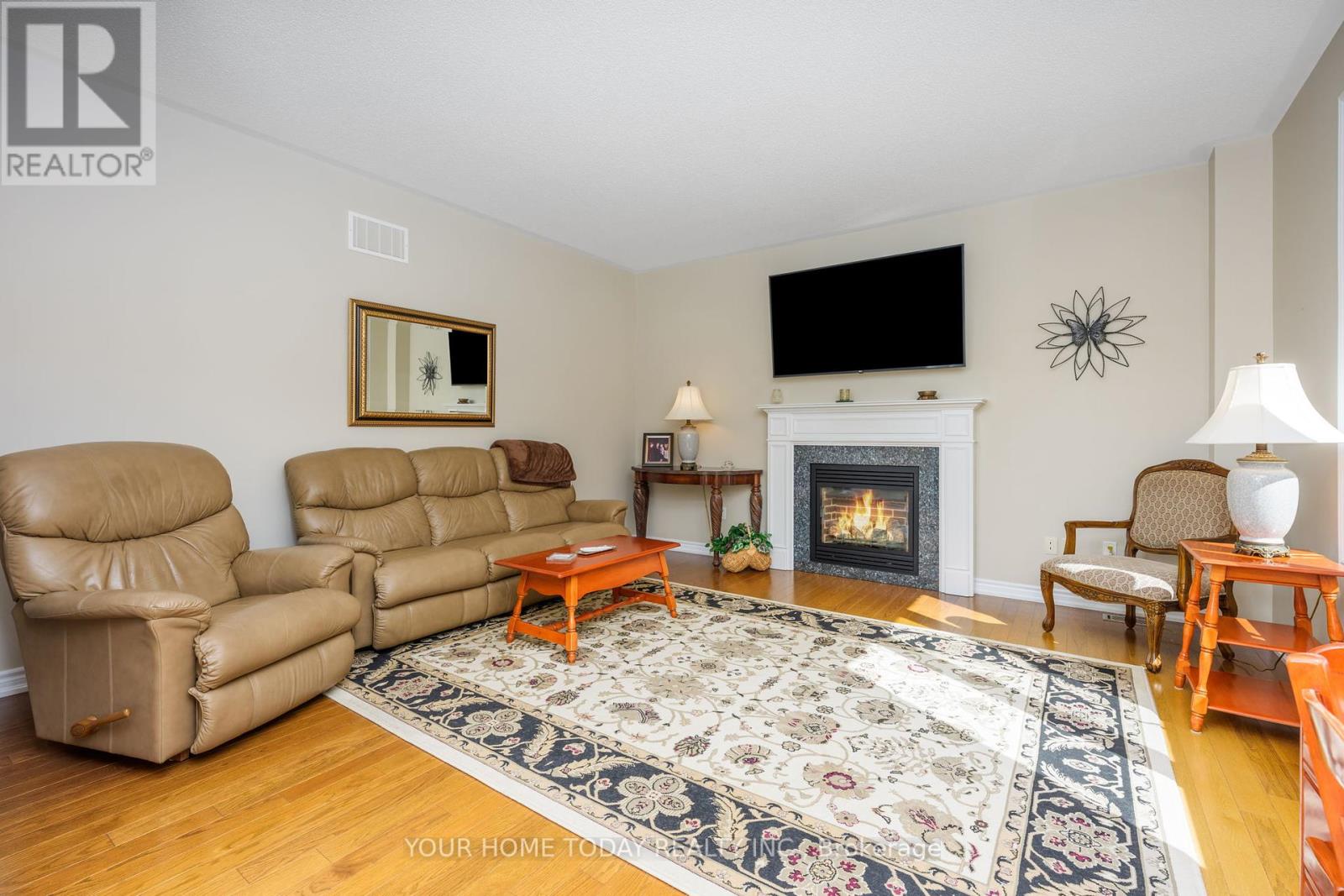 94 Foxtail Court, Halton Hills, Ontario  L7G 0G2 - Photo 15 - W12410063