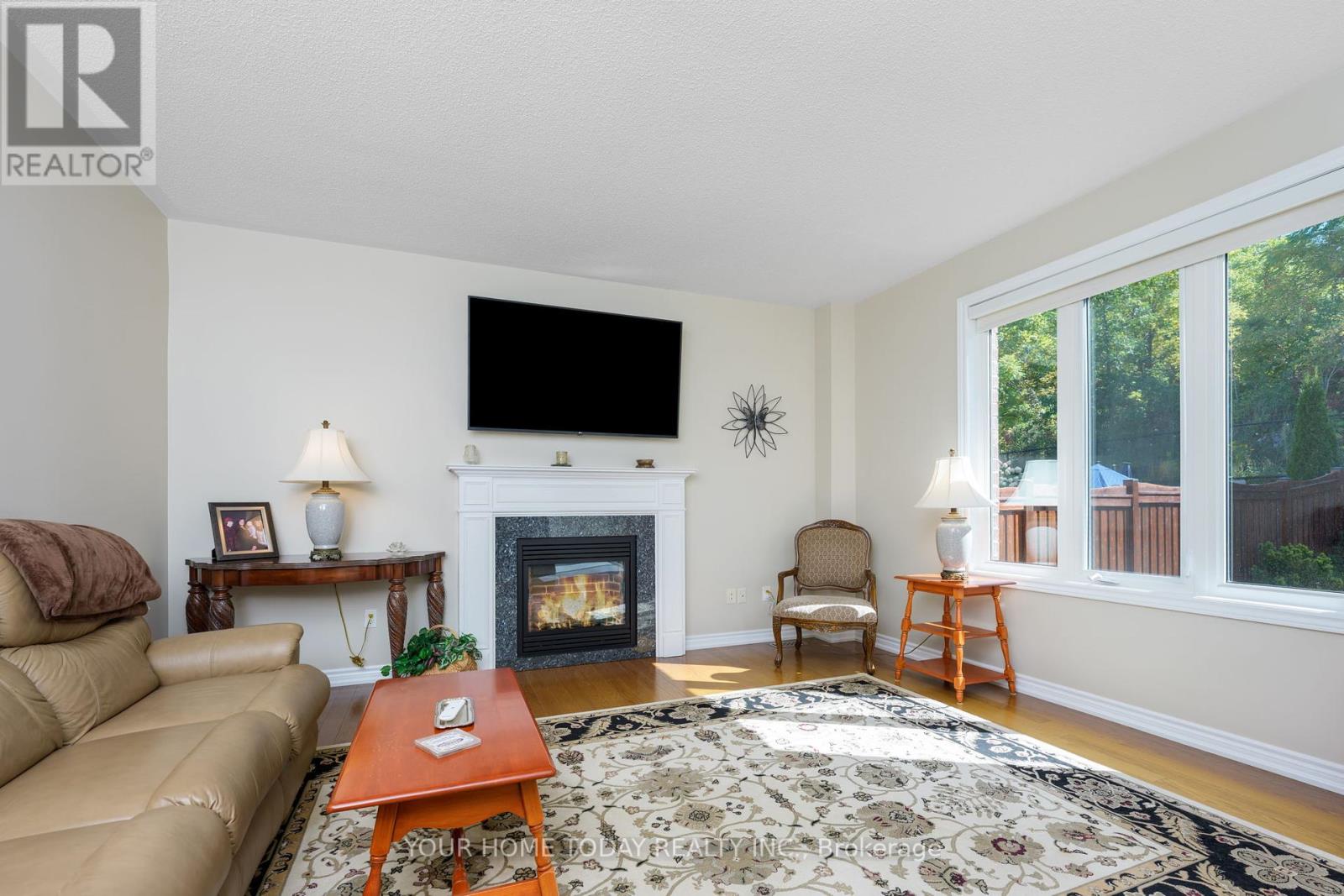 94 Foxtail Court, Halton Hills, Ontario  L7G 0G2 - Photo 18 - W12410063
