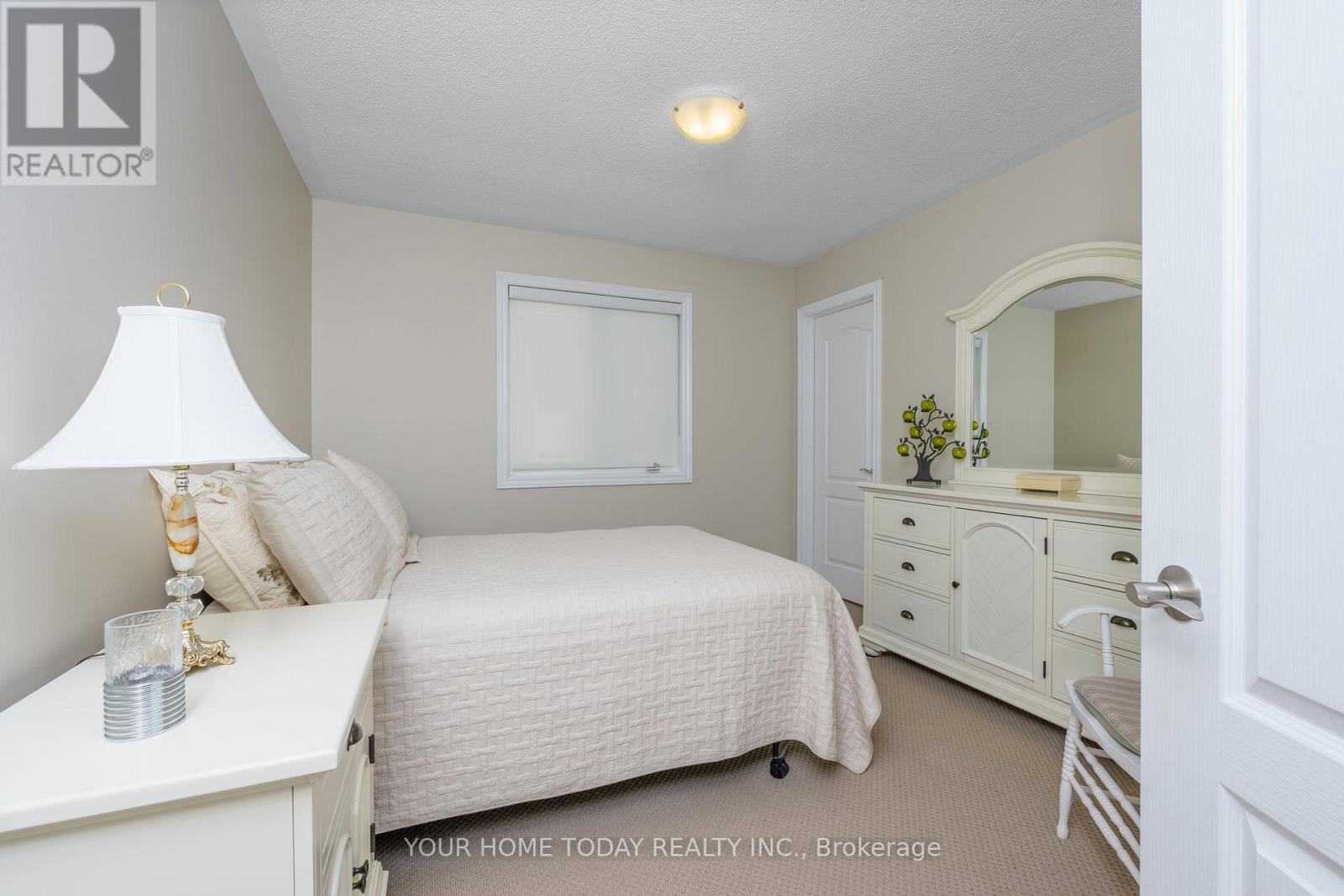 94 Foxtail Court, Halton Hills, Ontario  L7G 0G2 - Photo 31 - W12410063