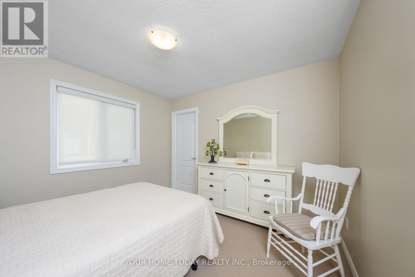94 Foxtail Court, Halton Hills, Ontario  L7G 0G2 - Photo 32 - W12410063