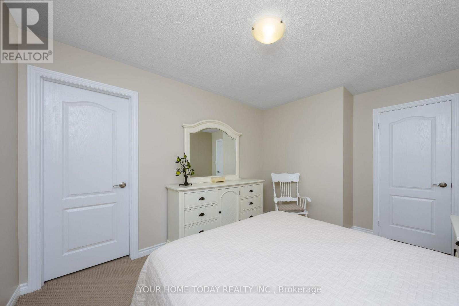 94 Foxtail Court, Halton Hills, Ontario  L7G 0G2 - Photo 33 - W12410063