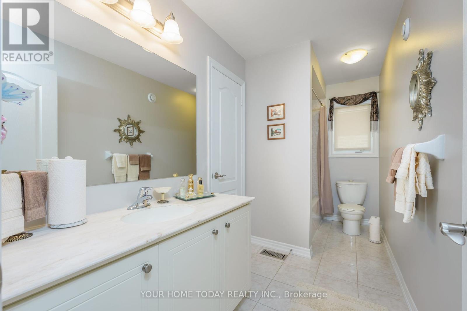 94 Foxtail Court, Halton Hills, Ontario  L7G 0G2 - Photo 34 - W12410063