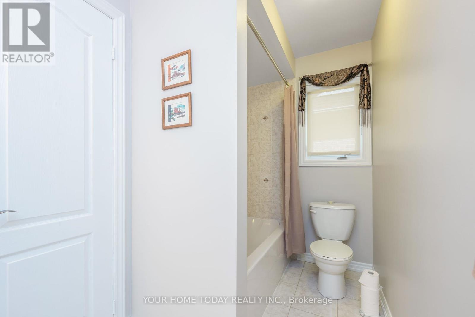94 Foxtail Court, Halton Hills, Ontario  L7G 0G2 - Photo 35 - W12410063