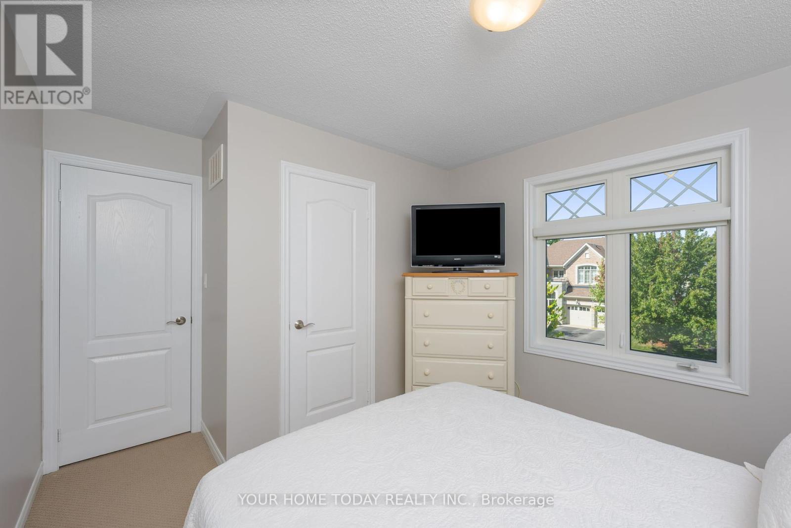 94 Foxtail Court, Halton Hills, Ontario  L7G 0G2 - Photo 37 - W12410063