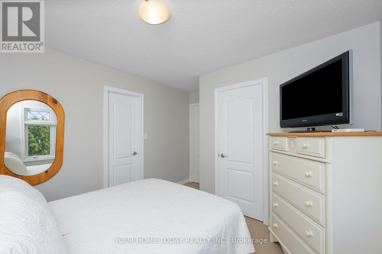 94 Foxtail Court, Halton Hills, Ontario  L7G 0G2 - Photo 38 - W12410063