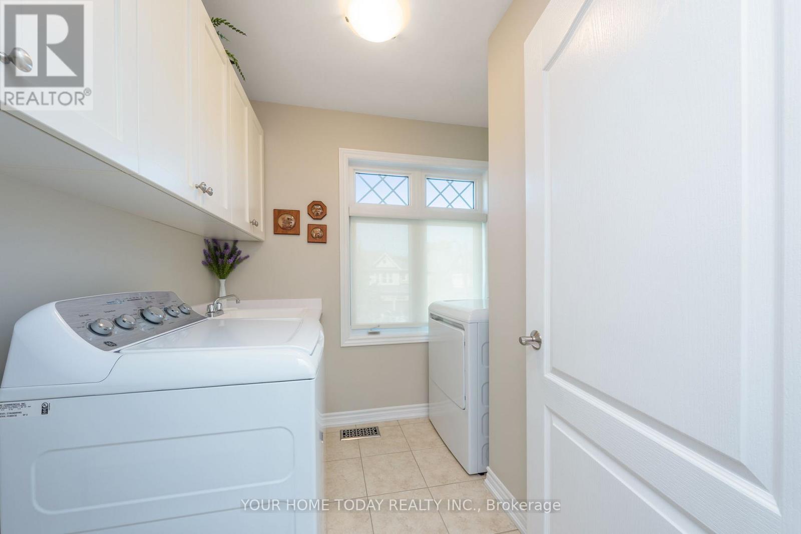 94 Foxtail Court, Halton Hills, Ontario  L7G 0G2 - Photo 39 - W12410063