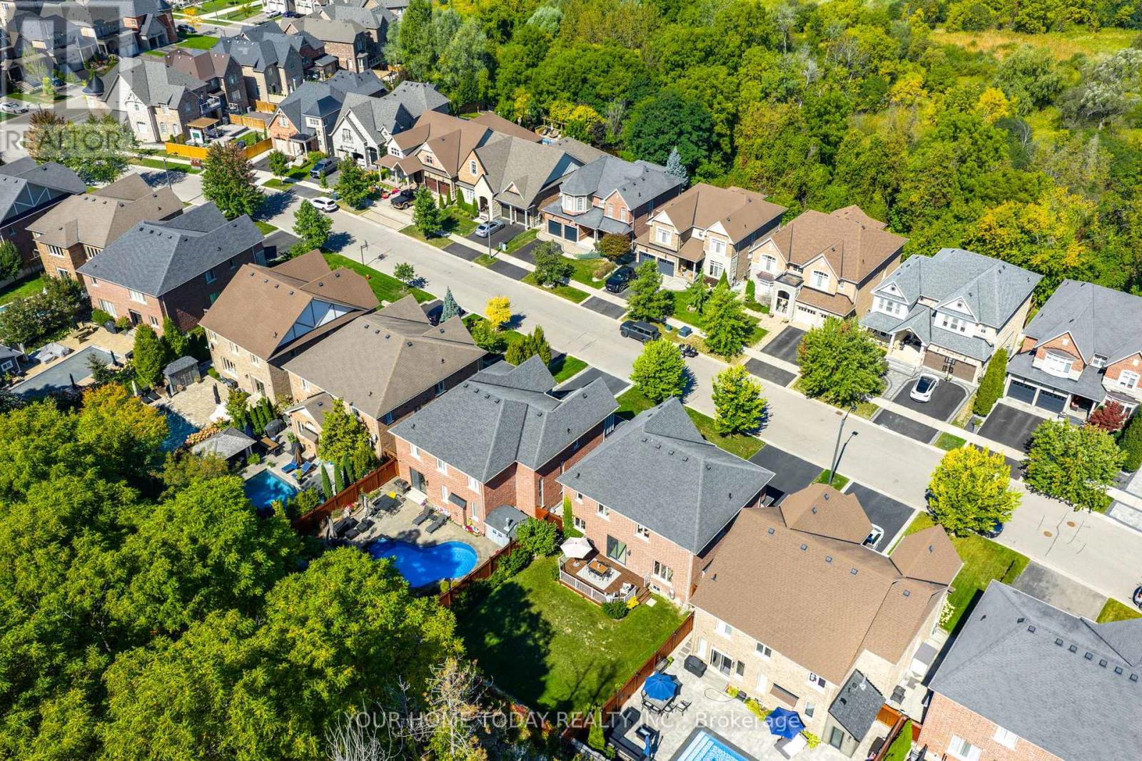 94 Foxtail Court, Halton Hills, Ontario  L7G 0G2 - Photo 48 - W12410063