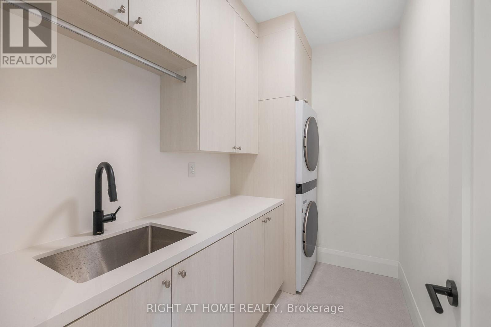 120 Hammell St Street, Toronto (Clanton Park), Ontario  M3H 2P5 - Photo 30 - C12410118