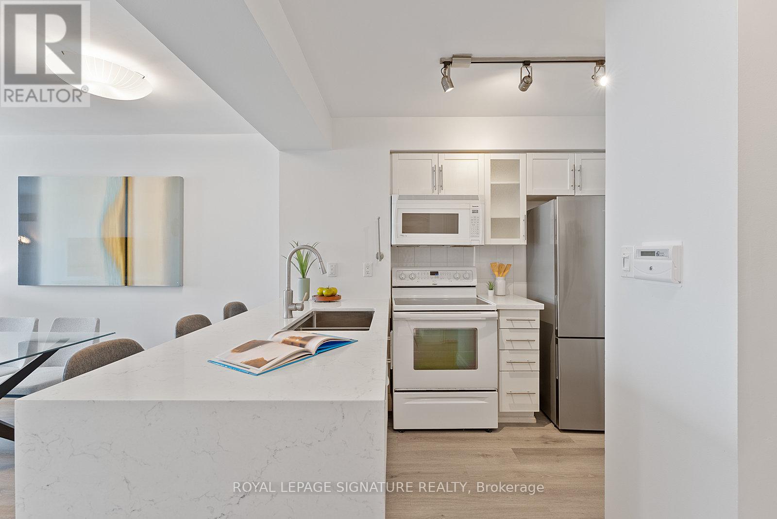 1407 - 410 Queens Quay W, Toronto, Ontario  M5V 3T1 - Photo 37 - C12410138