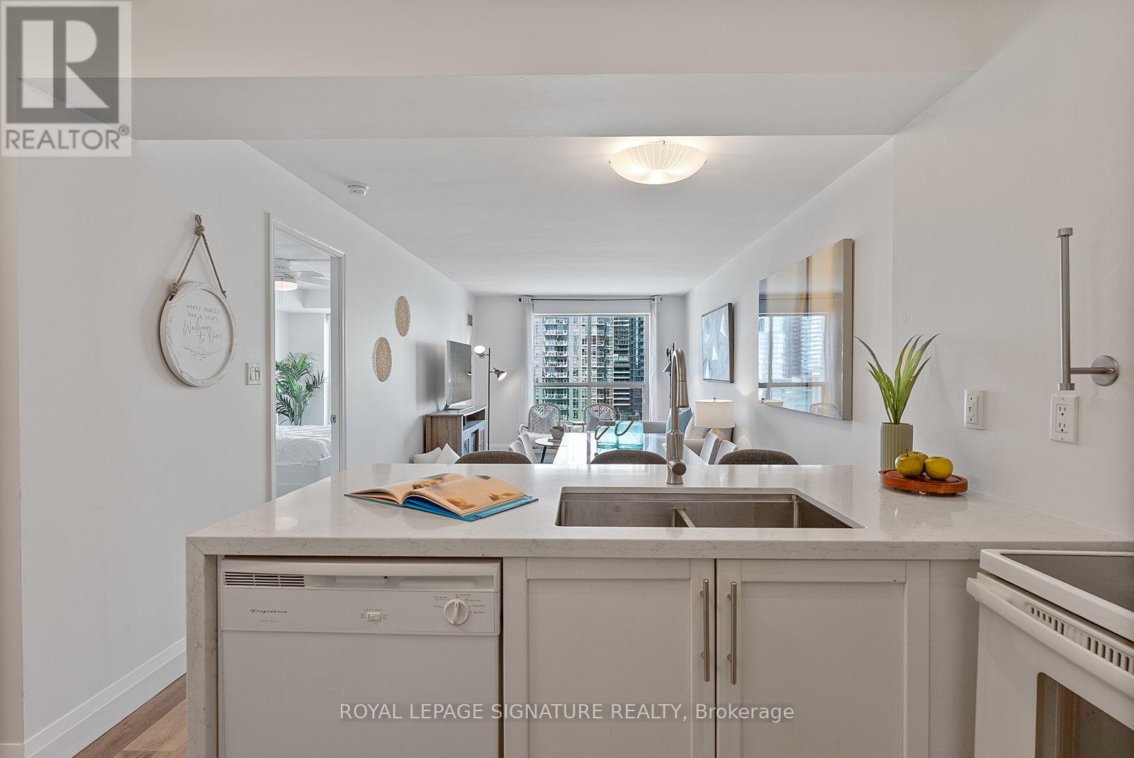 1407 - 410 Queens Quay W, Toronto, Ontario  M5V 3T1 - Photo 40 - C12410138