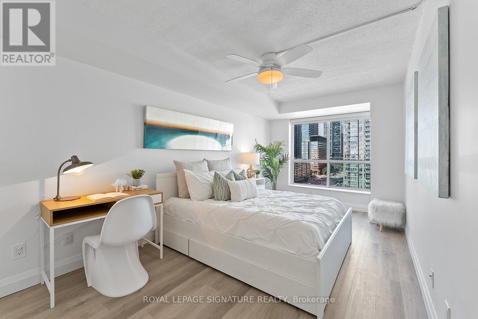 1407 - 410 Queens Quay W, Toronto, Ontario  M5V 3T1 - Photo 5 - C12410138