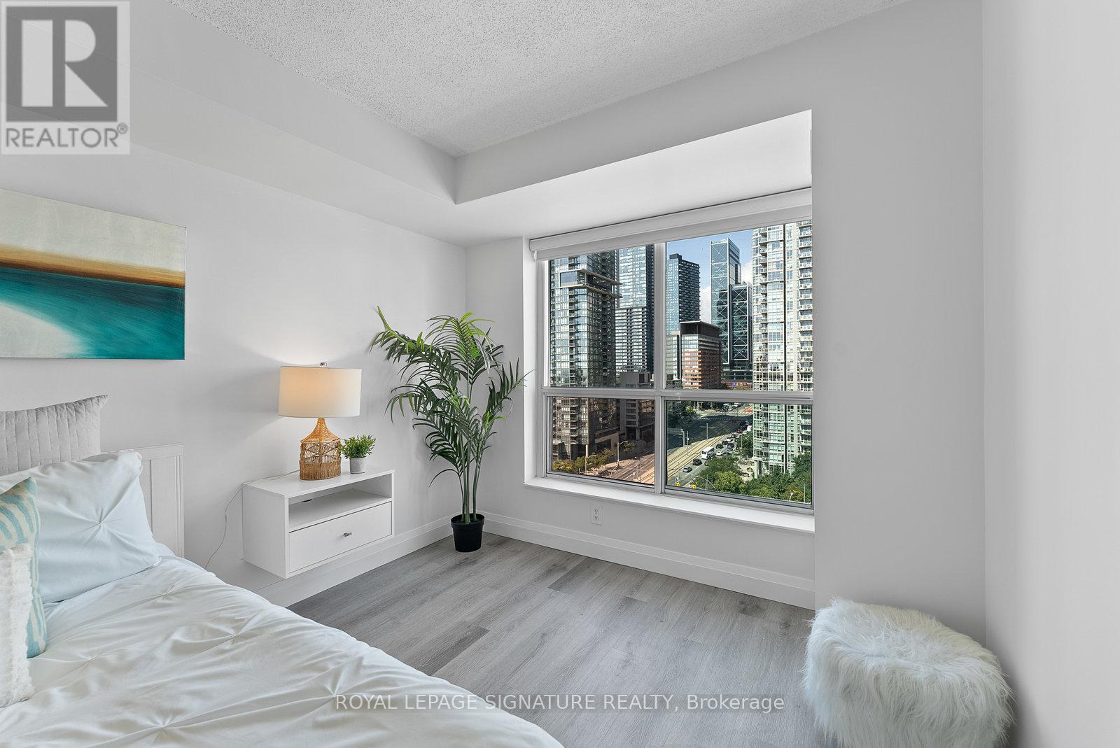 1407 - 410 Queens Quay W, Toronto, Ontario  M5V 3T1 - Photo 7 - C12410138