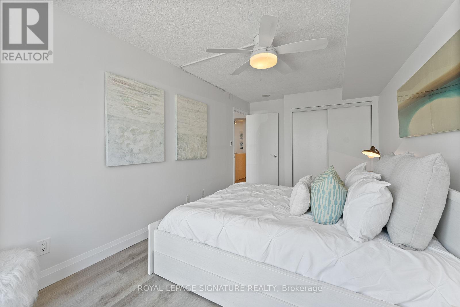 1407 - 410 Queens Quay W, Toronto, Ontario  M5V 3T1 - Photo 9 - C12410138