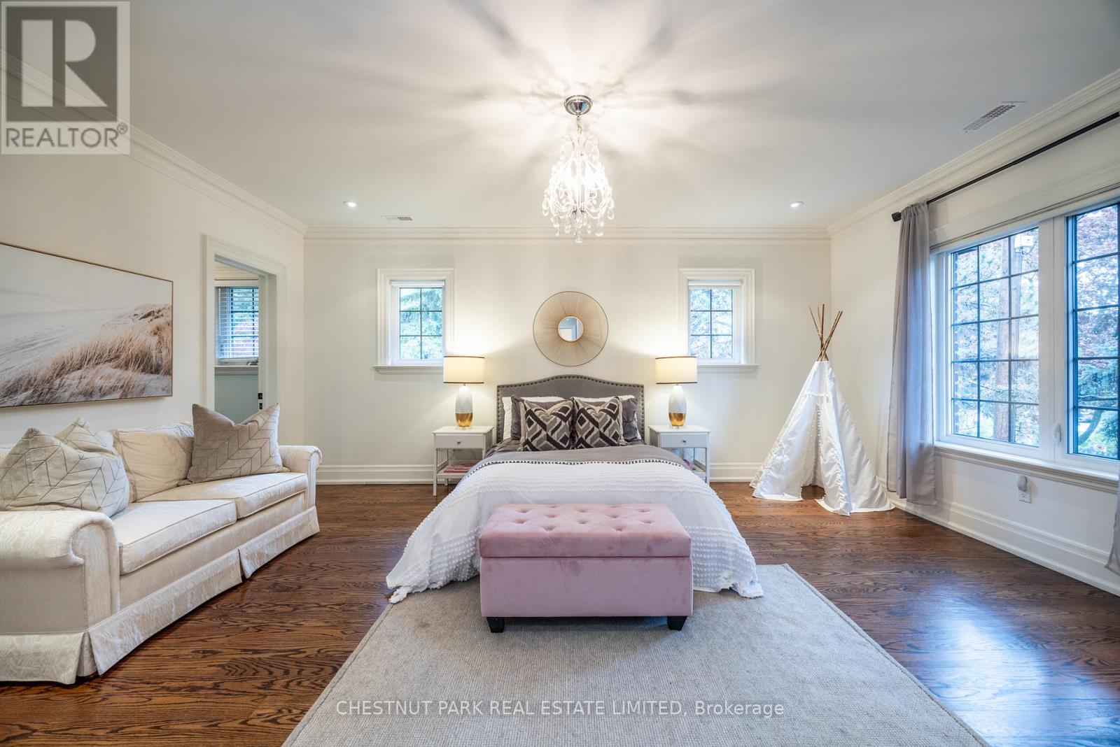 102 Mildenhall Road, Toronto (Bridle Path-Sunnybrook-York Mills), Ontario  M4N 3H5 - Photo 29 - C12410151