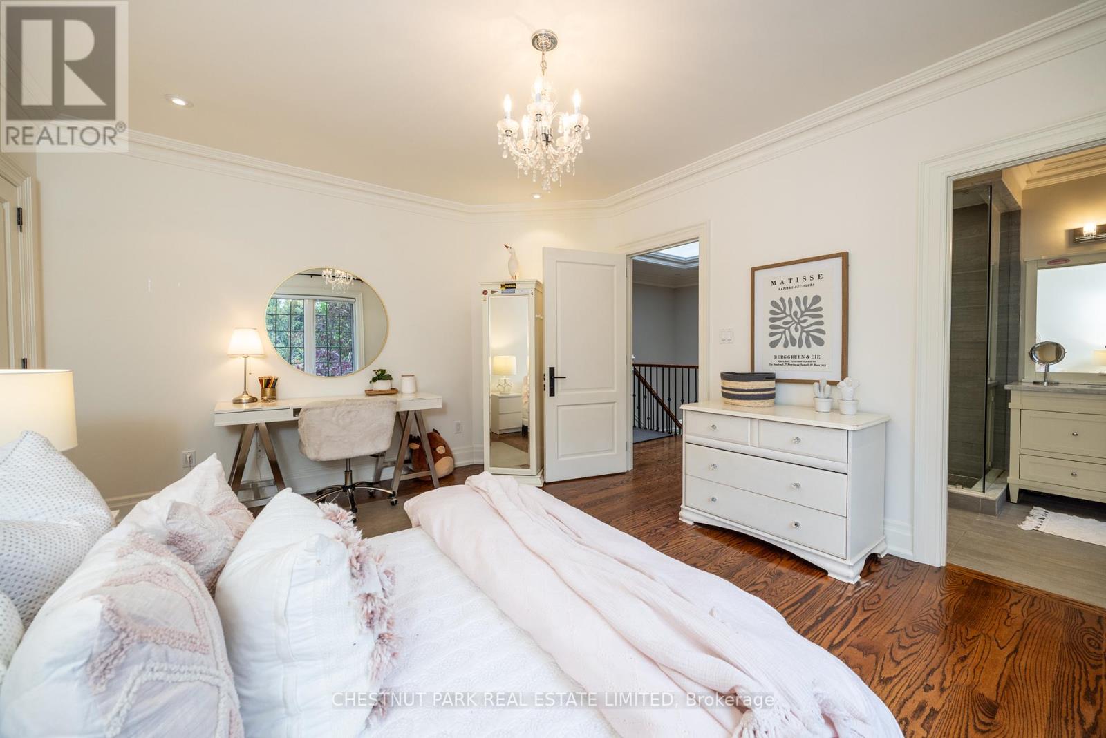 102 Mildenhall Road, Toronto (Bridle Path-Sunnybrook-York Mills), Ontario  M4N 3H5 - Photo 35 - C12410151