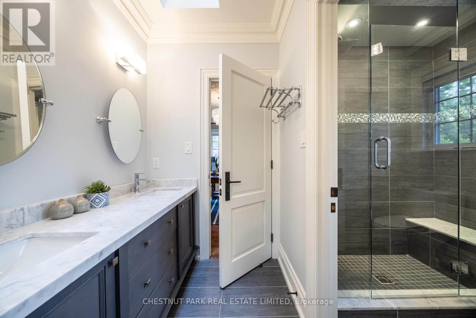 102 Mildenhall Road, Toronto (Bridle Path-Sunnybrook-York Mills), Ontario  M4N 3H5 - Photo 40 - C12410151