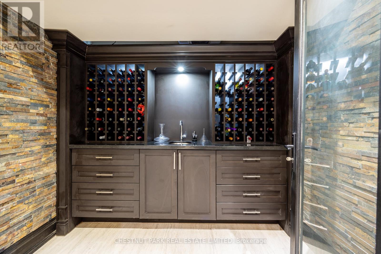 102 Mildenhall Road, Toronto (Bridle Path-Sunnybrook-York Mills), Ontario  M4N 3H5 - Photo 43 - C12410151