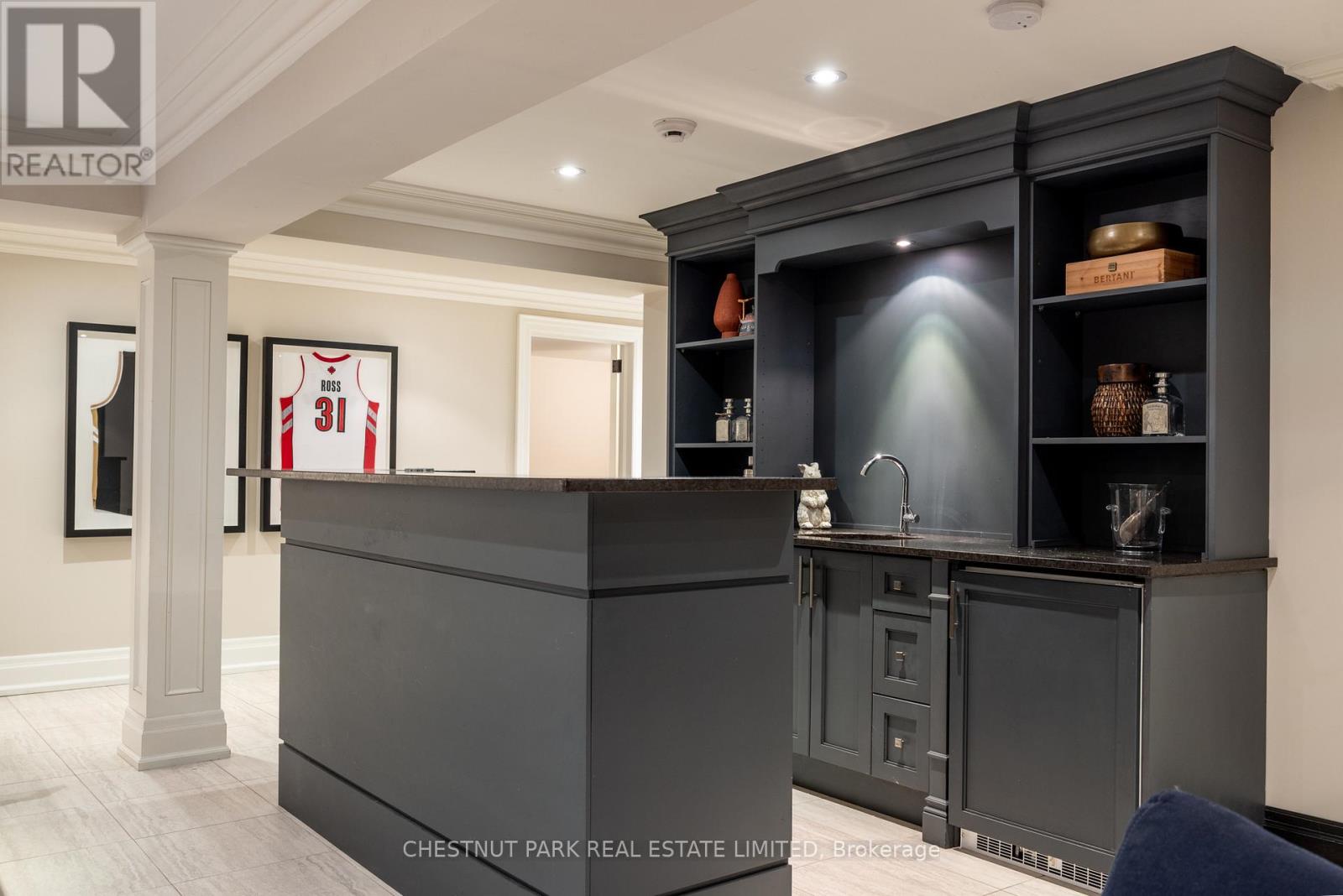 102 Mildenhall Road, Toronto (Bridle Path-Sunnybrook-York Mills), Ontario  M4N 3H5 - Photo 45 - C12410151