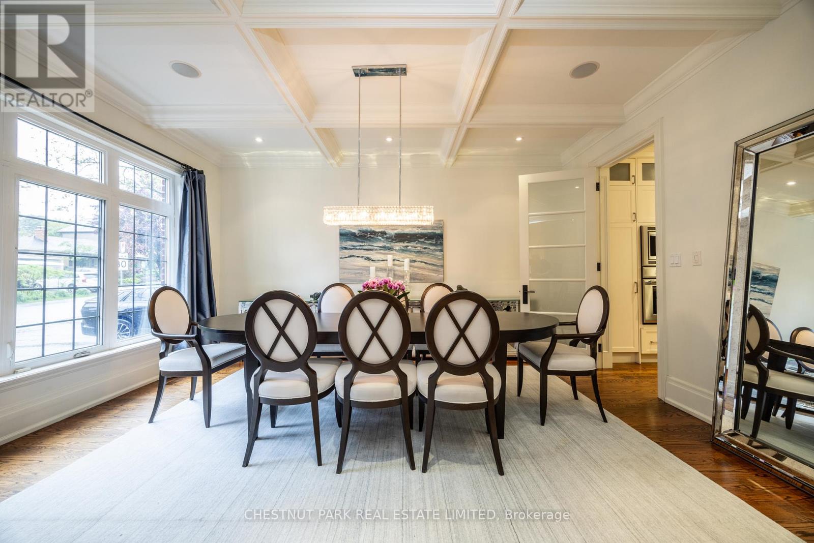 102 Mildenhall Road, Toronto (Bridle Path-Sunnybrook-York Mills), Ontario  M4N 3H5 - Photo 6 - C12410151