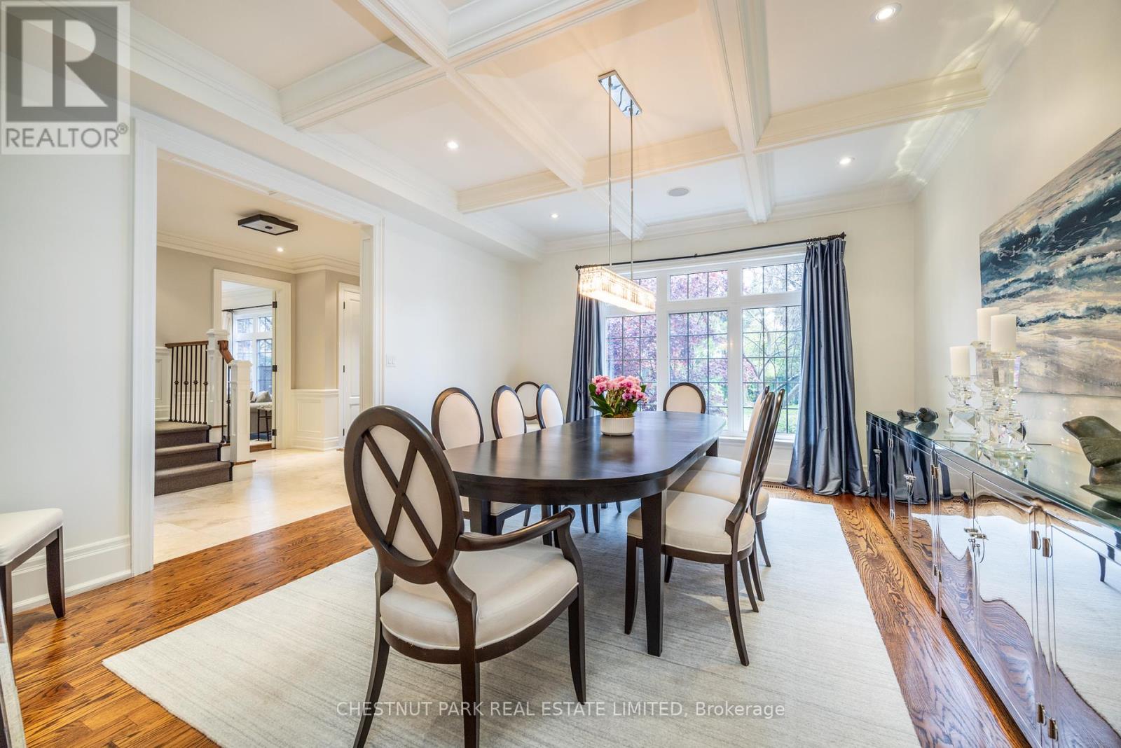 102 Mildenhall Road, Toronto (Bridle Path-Sunnybrook-York Mills), Ontario  M4N 3H5 - Photo 8 - C12410151