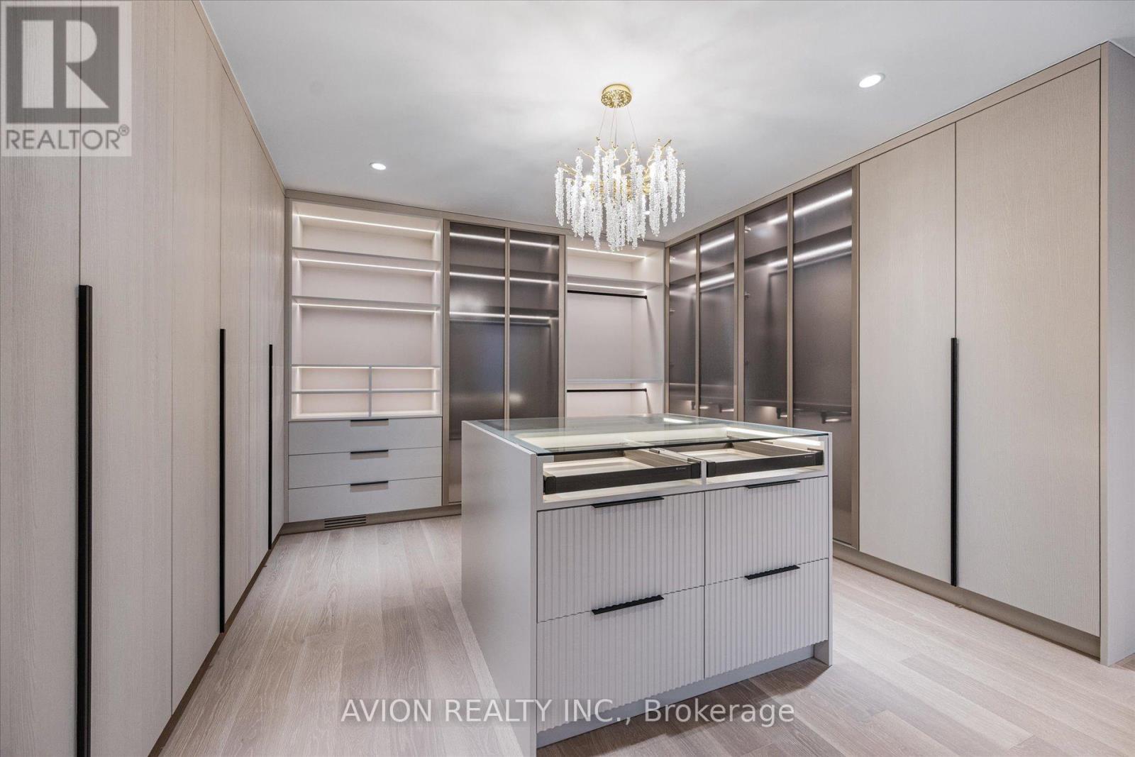 72 Lord Seaton Road, Toronto, Ontario  M2P 1K5 - Photo 25 - C12410177