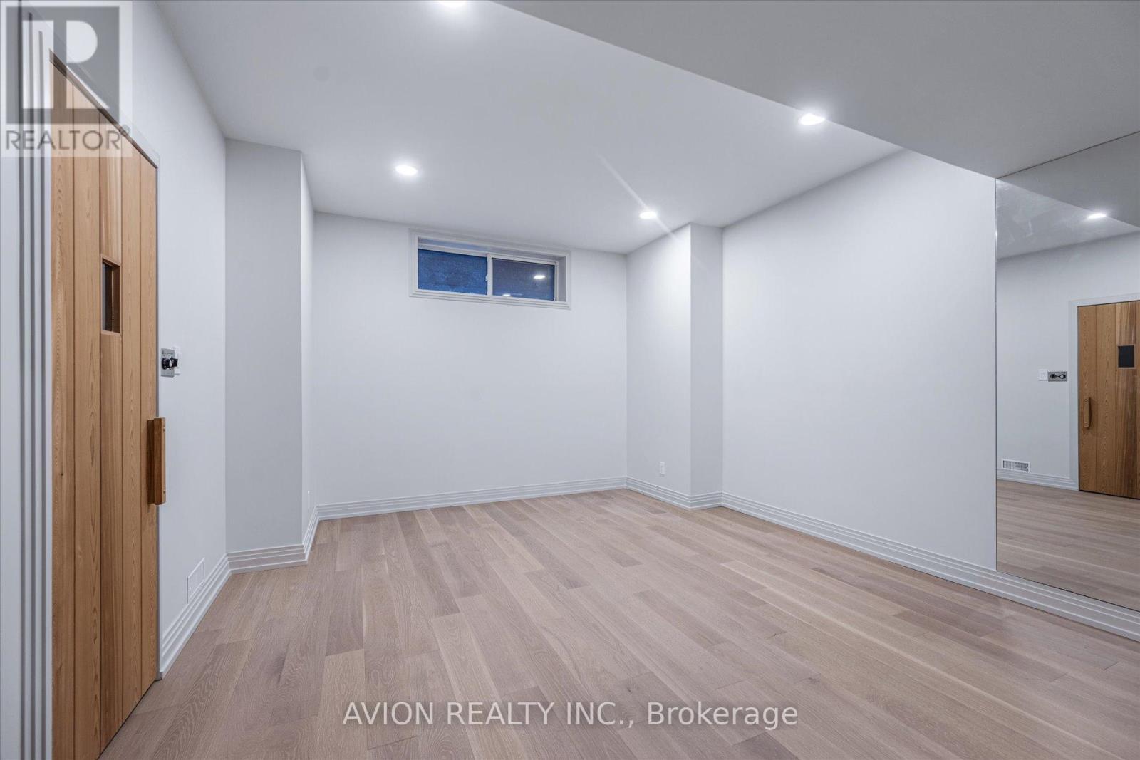 72 Lord Seaton Road, Toronto, Ontario  M2P 1K5 - Photo 43 - C12410177