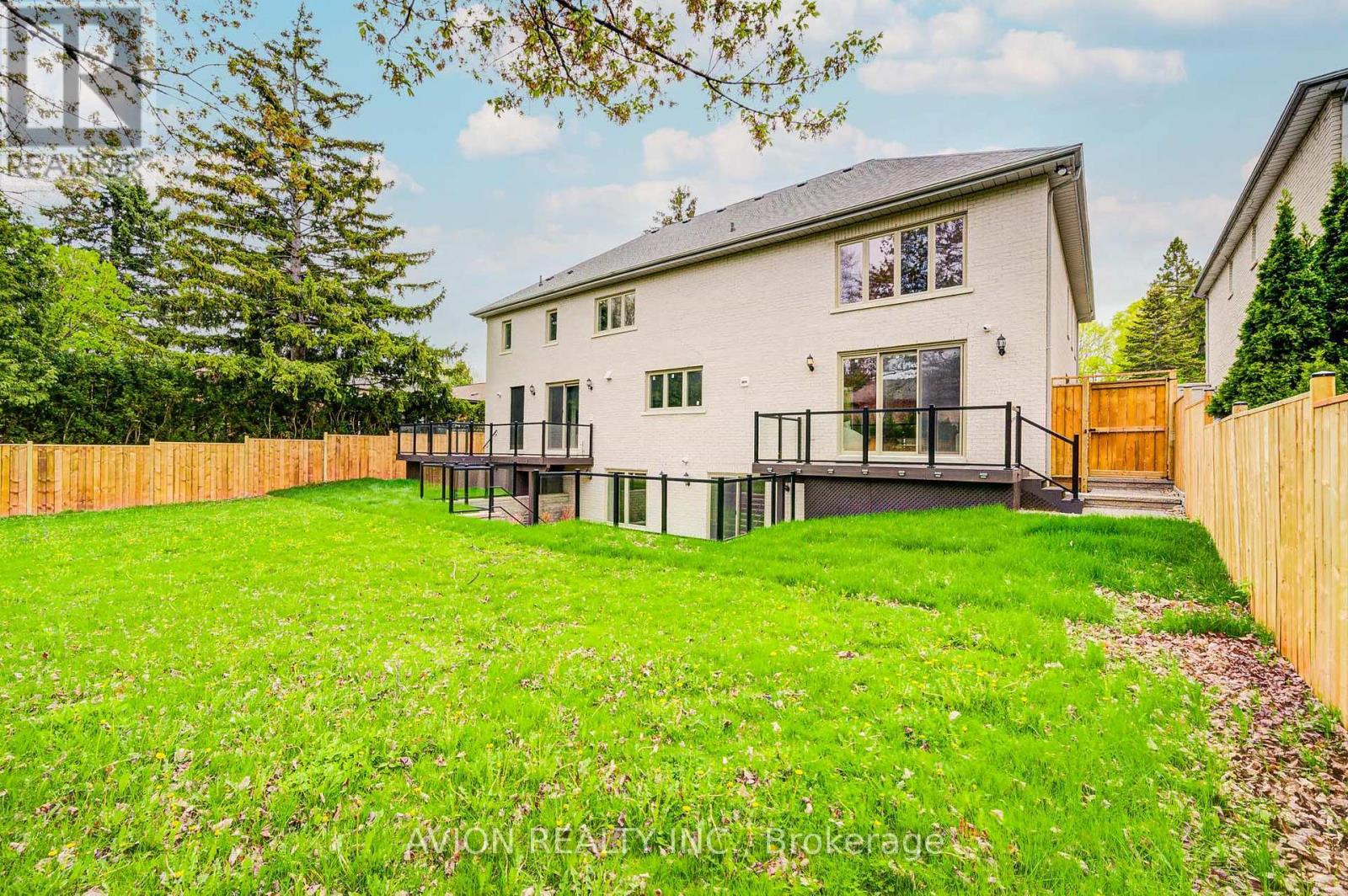 72 Lord Seaton Road, Toronto, Ontario  M2P 1K5 - Photo 48 - C12410177