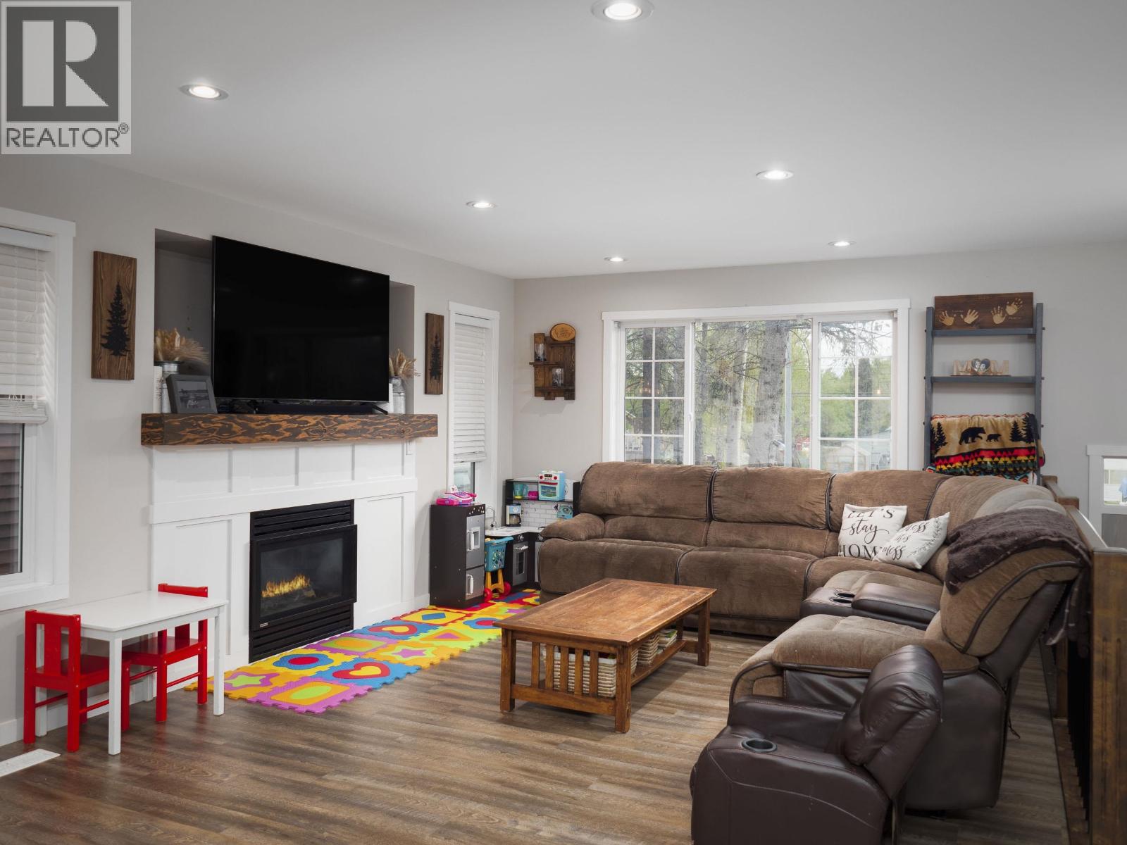 8249 Peter Road, Prince George, British Columbia  V2K 0B2 - Photo 6 - R3049096