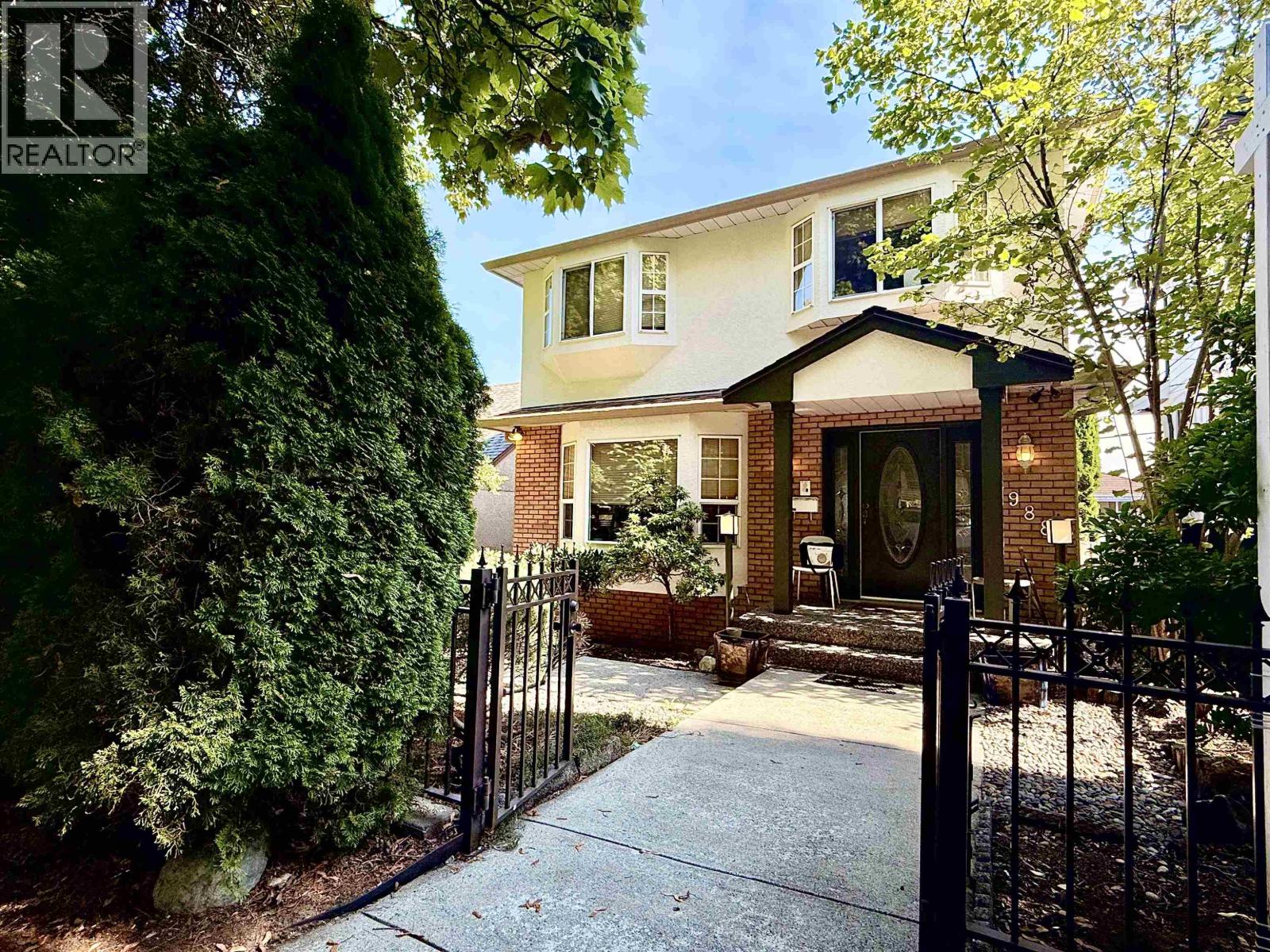 4988 Sherbrooke Street, Vancouver, British Columbia  V5W 3M2 - Photo 2 - R3048571