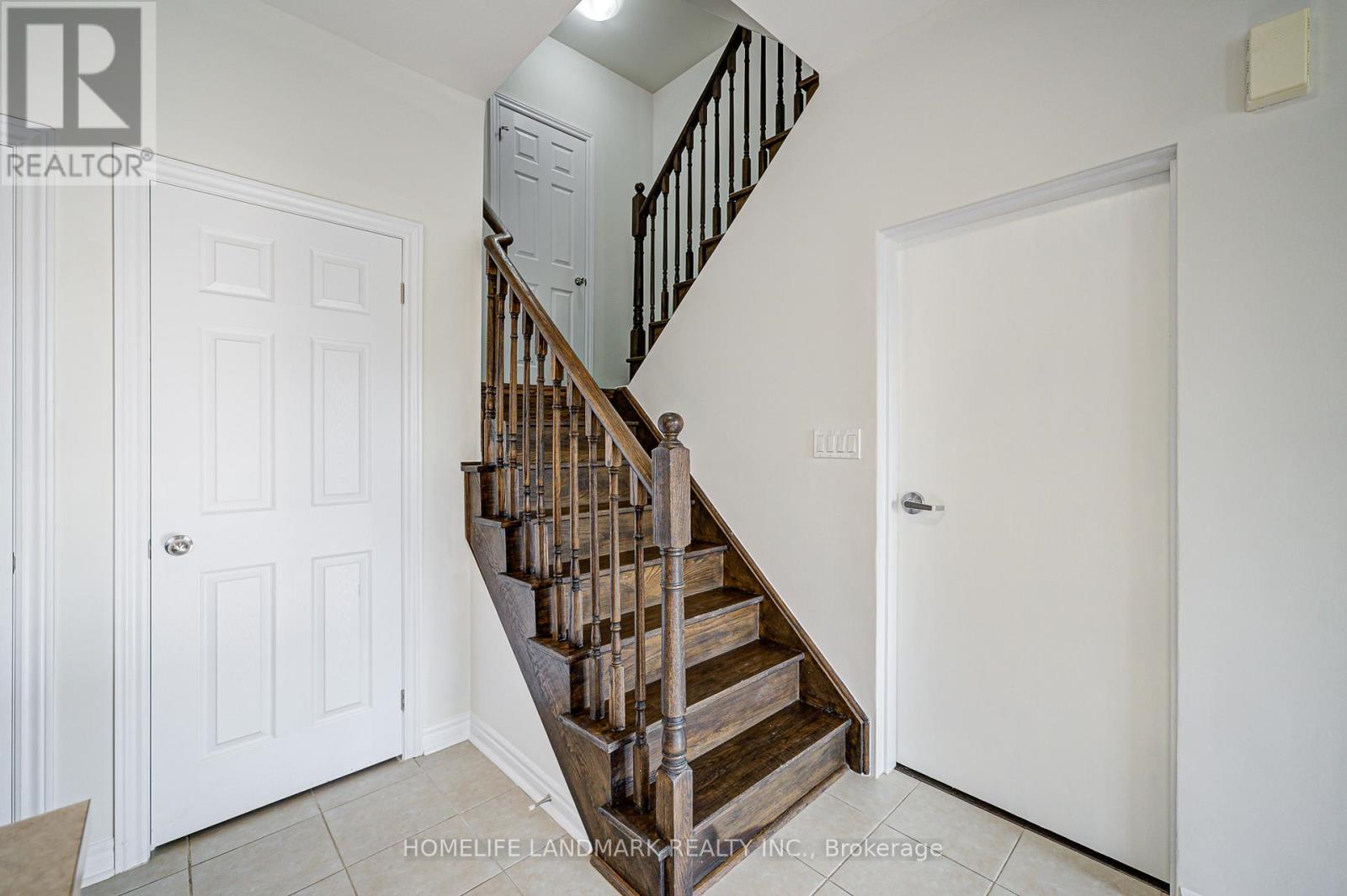 8 - 9 Eaton Park Lane, Toronto (L'amoreaux), Ontario  M1W 0A5 - Photo 10 - E12410122